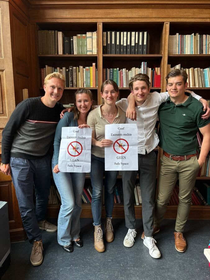 VSP-bestuur viert de uitbreiding naar Leiden, Groningen en de UvA